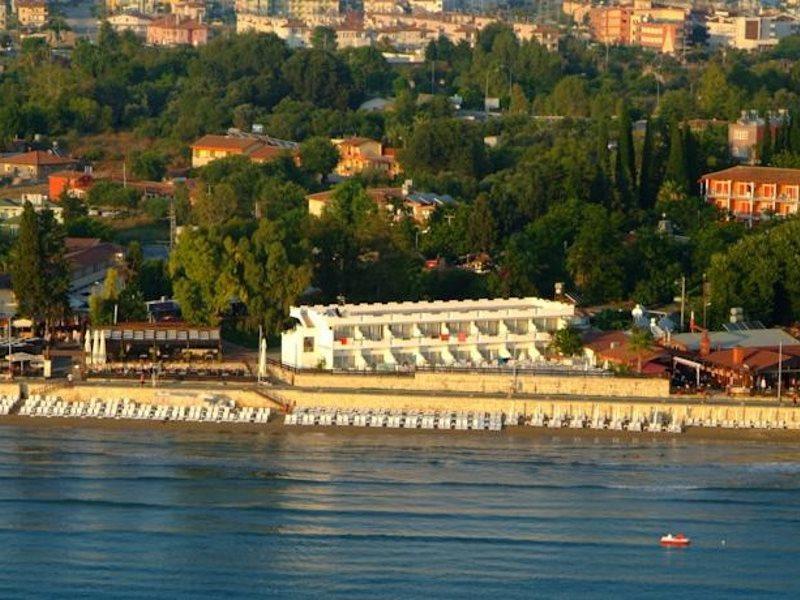 Side Beach Club Bagian luar foto