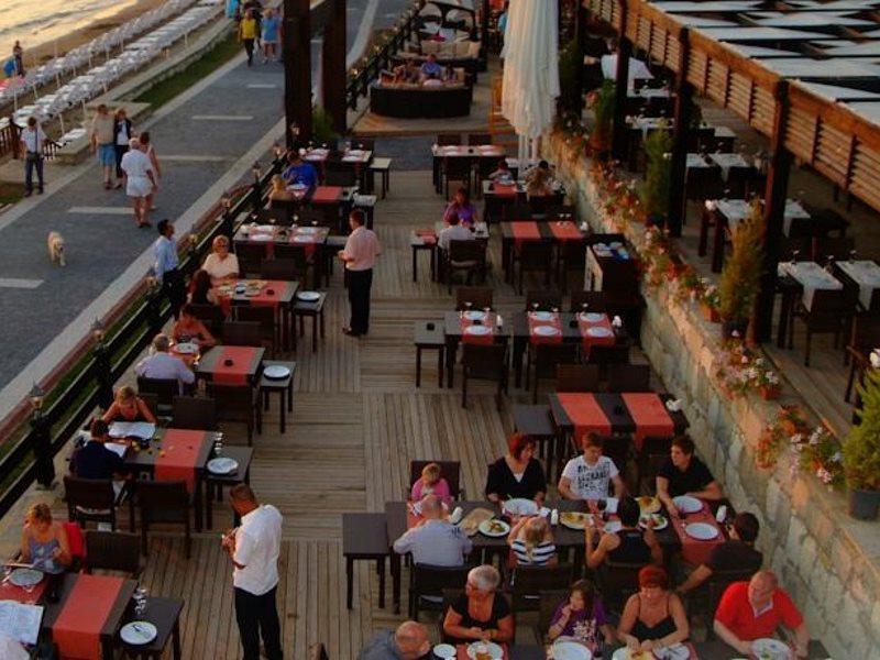 Side Beach Club Bagian luar foto
